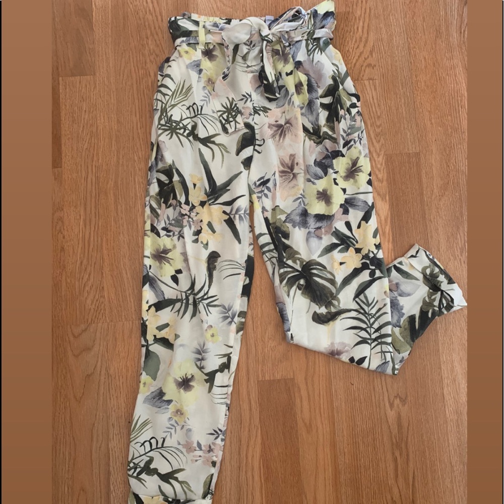 Dorothy Perkins Floral Trousers with Belt